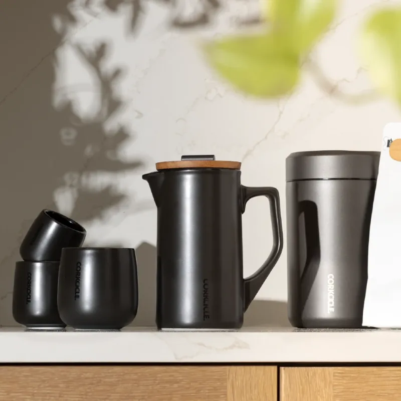 Cafetière à piston en céramique
